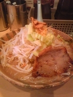 「ラーメン ￥680円 （中盛 200㌘）」@どてちんの写真