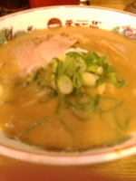 「こってりラーメン並（麺普通、ニンニク）」@天下一品 総本店の写真