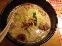 「炙りモツ入り白味噌ら～めん」@おはな商店 関内店の写真