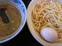 「つけめん（あつもり,中,300g）750円+味玉100円」@つけめん・らあめん 福は内の写真