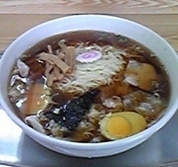 「玉子入りワンタン麺（900円）+大盛り（200円）」@一ノ割大勝軒の写真