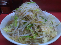 「小ラーメン 700円（ヤサイ・ニンニク・カラメ）」@ラーメン二郎 小岩店の写真