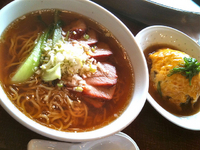 「釜焼きチャーシュー麺+天津飯セット（1000円）」@龍鱗の写真