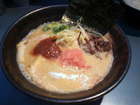 「白塩麺3枚チャーシュー入り（800円）+特製辛味（50円）+半ラ」@麺屋 弐重まるの写真