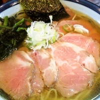 「鶏清湯ラーメン塩+チャーシュー2枚（厚切り）」@つけ麺 目黒屋の写真