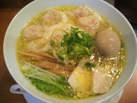 「塩ワンタン麺 +味玉」@麺や維新の写真
