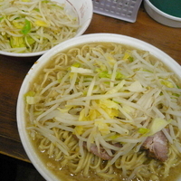 「麺マシ 大盛 大 800円（ヤサイ）」@ラーメン二郎 品川店の写真