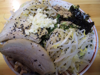 「まぜそば（並）豚ダブル ニンニク少なめ 他全マシ」@自家製太麺 ドカ盛 マッチョ 近大前通り本店の写真