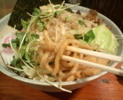 「特濃油ソバ（大盛）700円+野菜まし100円」@武蔵野アブラ学会 神田店の写真