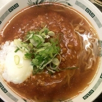 「温玉旨辛ラーメン 490円」@日高屋 川口駅前店の写真
