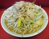 「小ラーメン（全マシ）650円+黒烏龍茶170円」@ラーメン二郎 桜台駅前店の写真