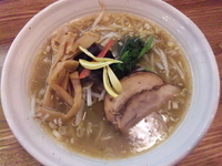 「塩中華そば」@中華そば へいぼんの写真