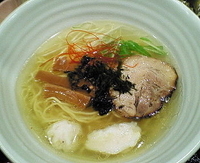 「白醤油ラーメン 800円」@麺処 銀笹の写真