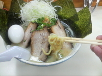 「塩らぁ麺・全部入り」@らぁ麺 波（シー） 神田錦町店の写真