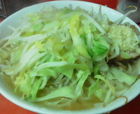 「ラーメン小 650円」@ラーメン二郎 千住大橋駅前店の写真