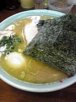 「中ラーメン（味玉）」@近藤家 本店の写真