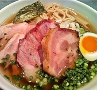 「煮干蕎麦（醤油）+チャーシュー2枚（炭火2・直火1）730円+2」@喜乃壺の写真