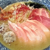 「純鶏白湯+ミックスチャーシュー」@麺屋 一燈の写真