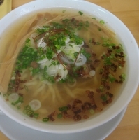 「牛骨ラーメン（塩・手打ち麺） 500円」@麺処 ぼたん 栃木店の写真