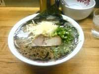 「ラーメン（平打ち麺）700円」@なんつッ亭 弐 品川店の写真