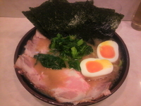 「のり玉ラーメン」@神田ラーメン わいず 神田本店の写真