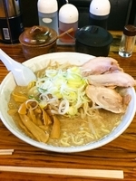 「醤油ラーメン 大盛」@こってりらーめん なりたけ 津田沼店の写真