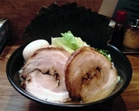 「豚骨醤油らーめん 全部のせ（味たま、チャーシュー、ねぎ、のり） 」@蜻家 三鷹下連雀店の写真