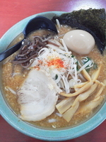 「赤こく味噌+味玉」@味噌ラー麺 もっちぃの写真