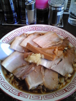 「醤油チャーシューメン¥780+小ライス¥70」@蔵元醤油ラーメン 大字の写真