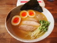 「魚介とエビの塩ラーメン（細麺）+半熟煮玉子」@二郎系ラーメン 麺屋 春爛漫の写真