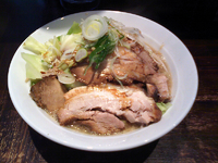 「太麺野菜豚増し（880円）+ごはん小（100円）」@ラーメン 岩佐の写真