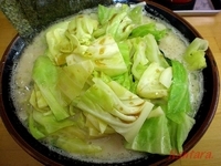 「塩ラーメン（中盛/麺硬め）+キャベツ」@壱成家 南越谷本店の写真