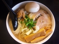 「らぁ麺￥730+中盛り￥40+味玉￥100」@麺処GROWTHの写真