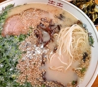 「高菜ラーメン(カタ)+替玉(ハリガネ) 600円+120円」@博多 翔龍 荒川沖店の写真