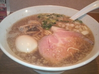 「背脂煮干そば玉子入り」@背脂煮干そば 晴の写真