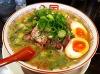 「らーめん大盛+煮玉子」@らーめん2国 お初天神店の写真