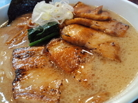 「チャーシュー麺（味噌）+メンマ飯」@自然洞 麺舗の写真
