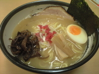 「とんこつ こってり濃厚醤油らーめん」@濃厚ラーメン じゅんの写真