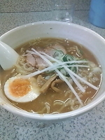 「とんこつ魚介ラーメン」@麺屋 かめだの写真