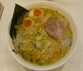 「濃厚みそらーめん大&味玉」@らーめん むつみ屋 東京八重洲店の写真