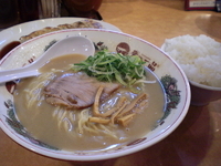 「ギョウザ定食 950円」@天下一品 歌舞伎町店の写真