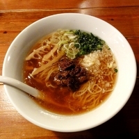 「醤油らぁ麺（牛骨らぁ麺 マタドール）」@ラー戦場 大宮情熱屋台の写真