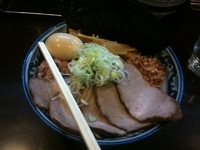 「油そば 全部のせ」@兎に角 松戸店の写真