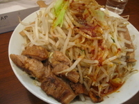 「カラミソラーメンアブリ900円野菜・アブラ」@メガガンジャの写真