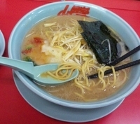 「ネギ醤油ラーメン【大盛り】830円」@ラーメン山岡家 千葉鎌ヶ谷店の写真