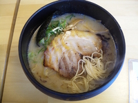 「大地の鶏白湯ラーメン（680円）」@箕面らーめん 麺将 うらやの写真