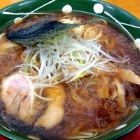 「焦がしにんにく醤油ラーメン（細麺）」@中華そば くりの木 伊奈店の写真