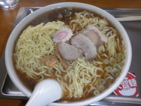 「中華そば（500円）大盛（100円）」@赤坂味一の写真