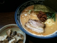 「チーズ担々麺（750円）乱切りチャーシュー（100円）」@中華そば 旋の写真