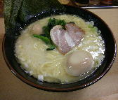 「塩豚骨中&味玉」@三國家の写真